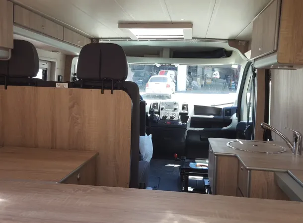 Imagenes de las furgonetas camperizada por la empresa 