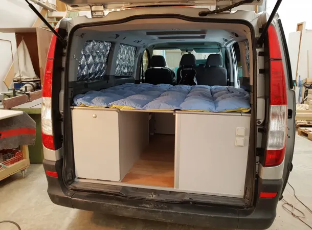 Imagenes de las furgonetas camperizada por la empresa 