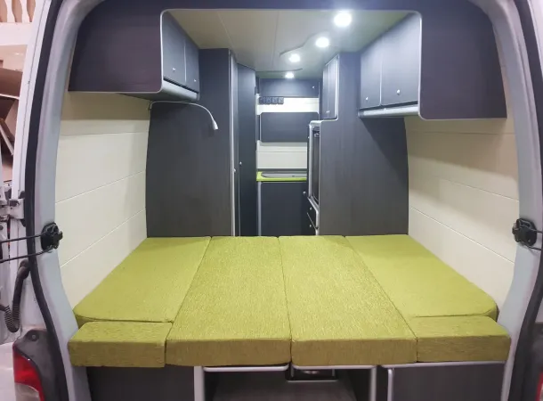 Imagenes de las furgonetas camperizada por la empresa 
